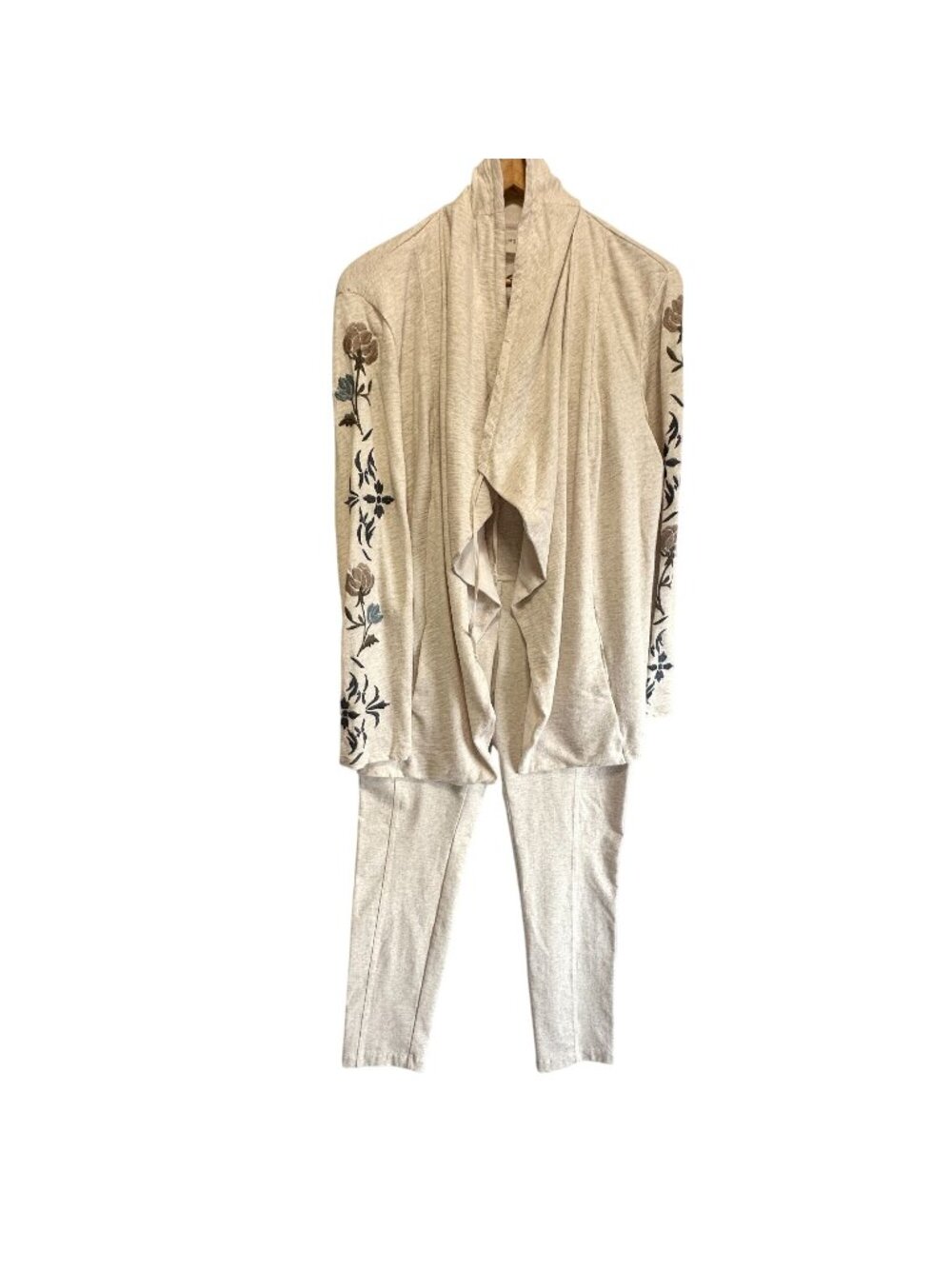 Chicos Zenergy Size 2 / L Floral Embroidered Jacket Pants Set Beige Lounge